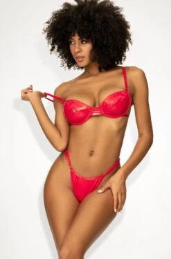 Vinyl Set With Strappy Back Design